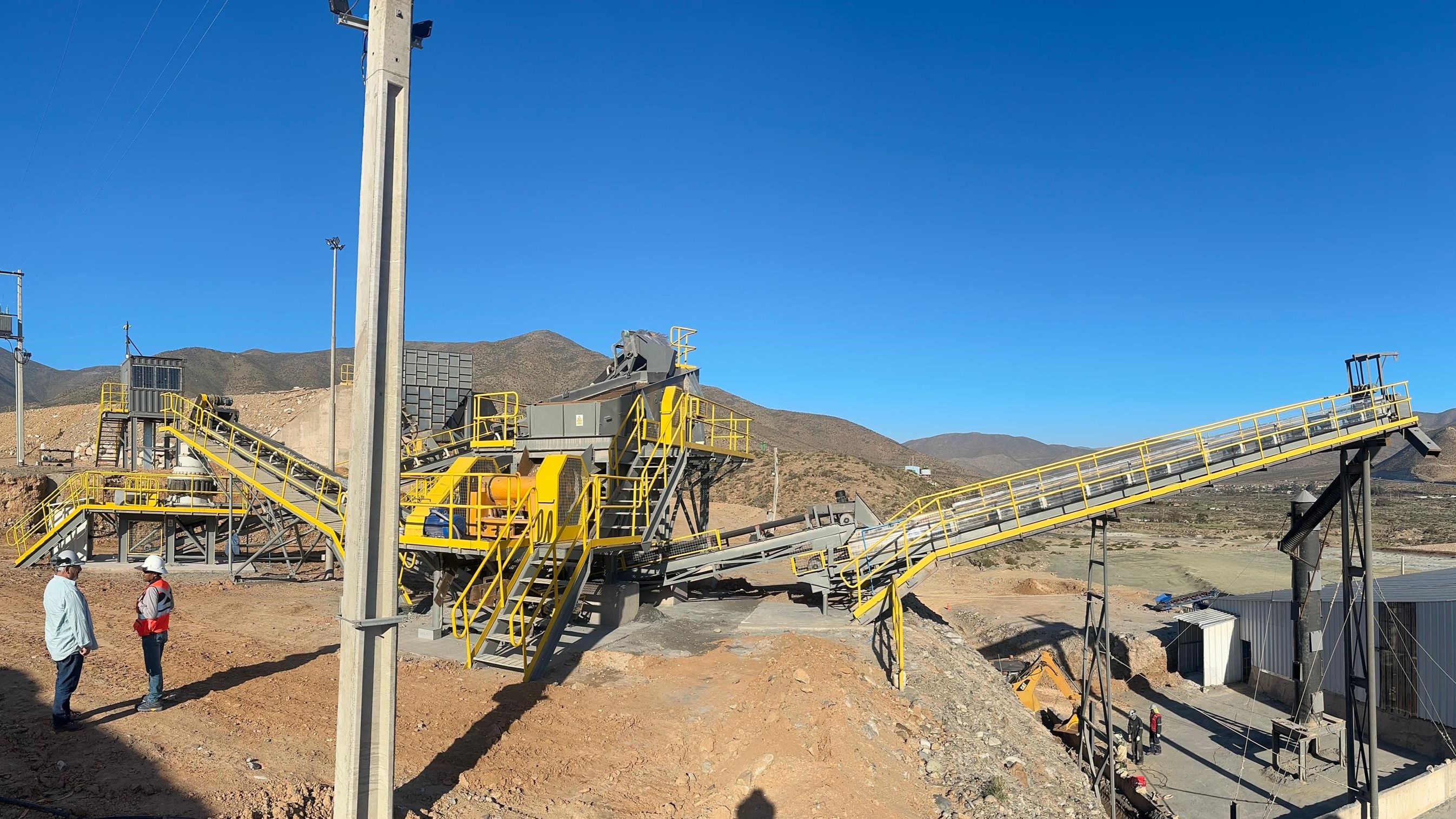 Vista general de la planta Minera Quebrada Honda